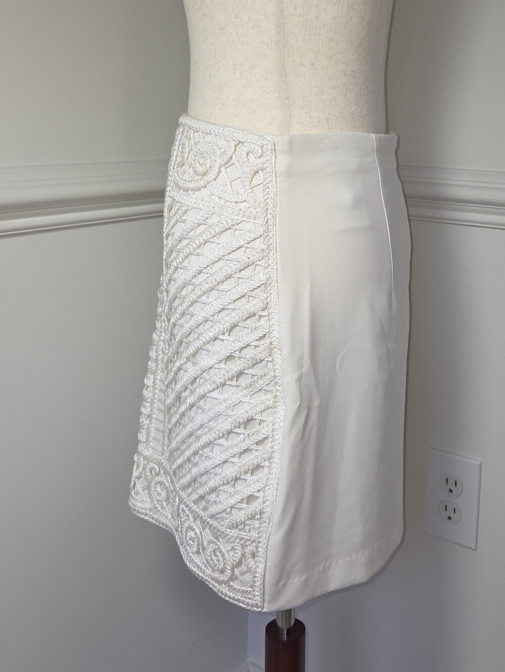 H&M Ivory Embroidered Openwork Mini Skirt 12 Boho Coquette Bridal - Picture 3 of 10